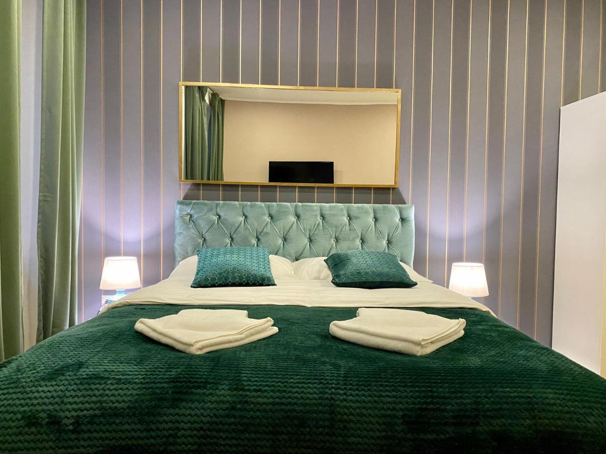 Hedone Luxury 3 Apartments With Free Parking بولا المظهر الخارجي الصورة