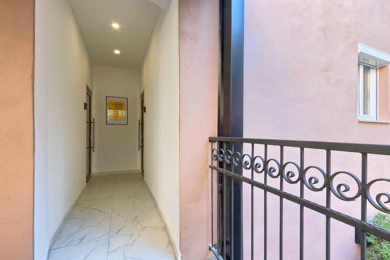Hedone Luxury 3 Apartments With Free Parking بولا المظهر الخارجي الصورة