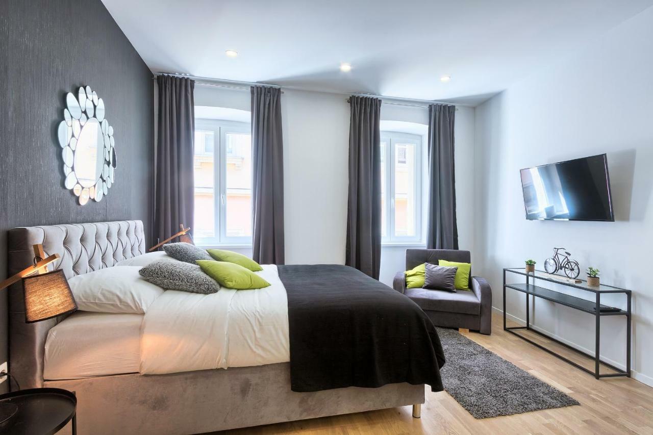 Hedone Luxury 3 Apartments With Free Parking بولا المظهر الخارجي الصورة