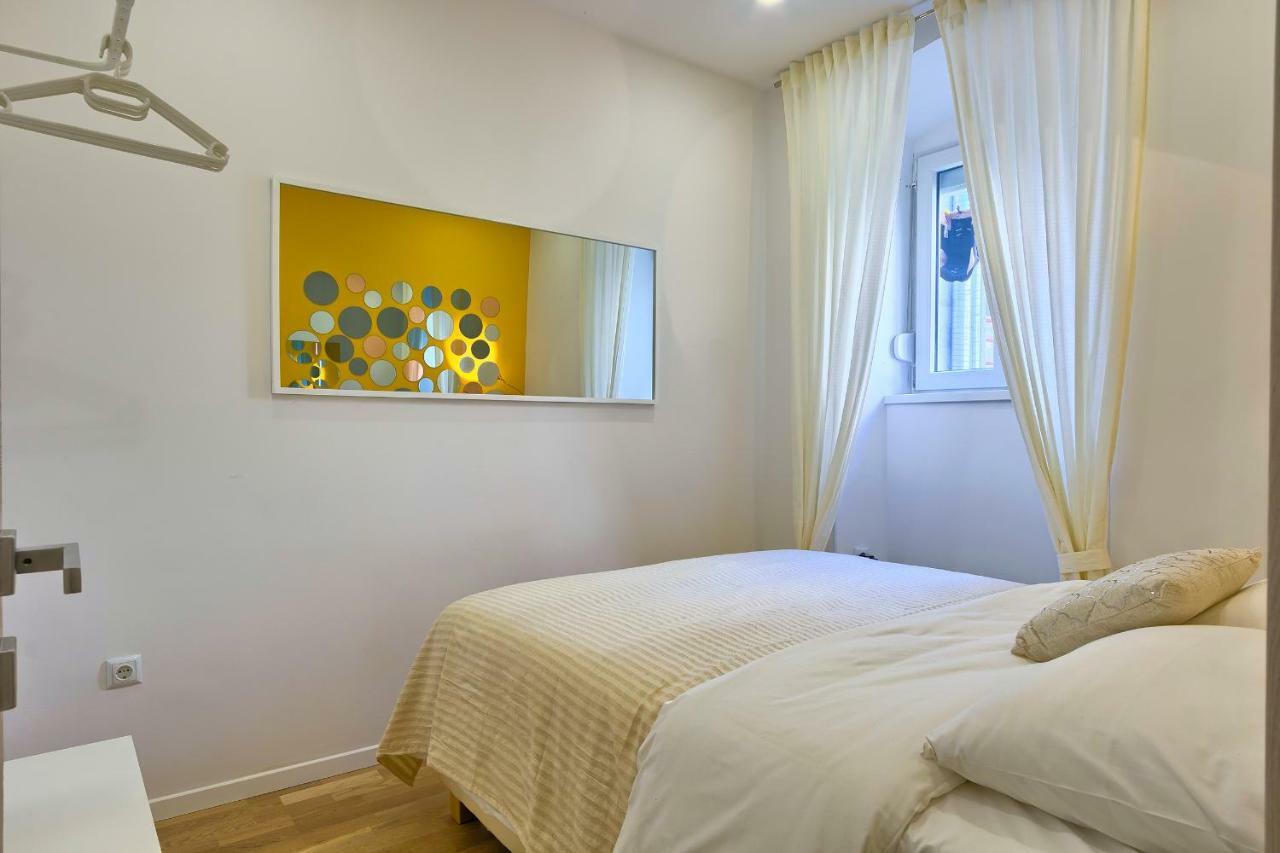Hedone Luxury 3 Apartments With Free Parking بولا المظهر الخارجي الصورة